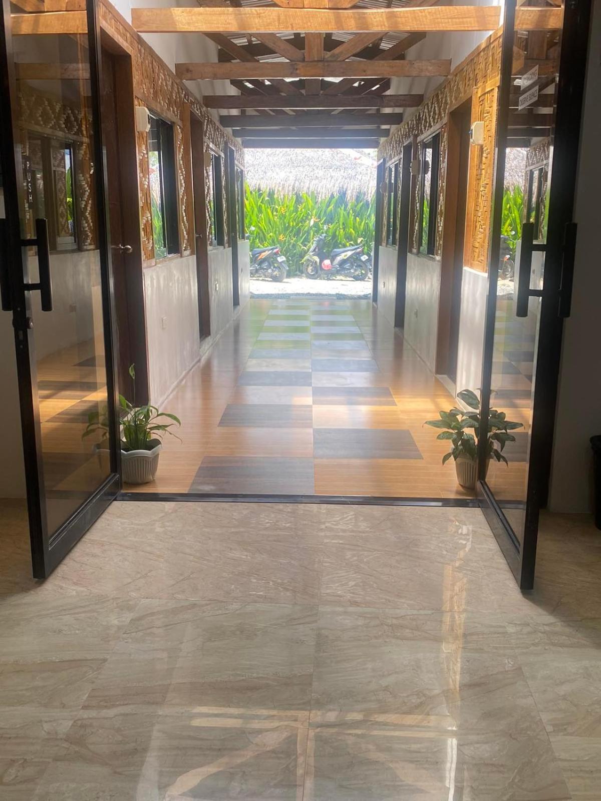 Bonzu Homestay General Luna  Exterior photo